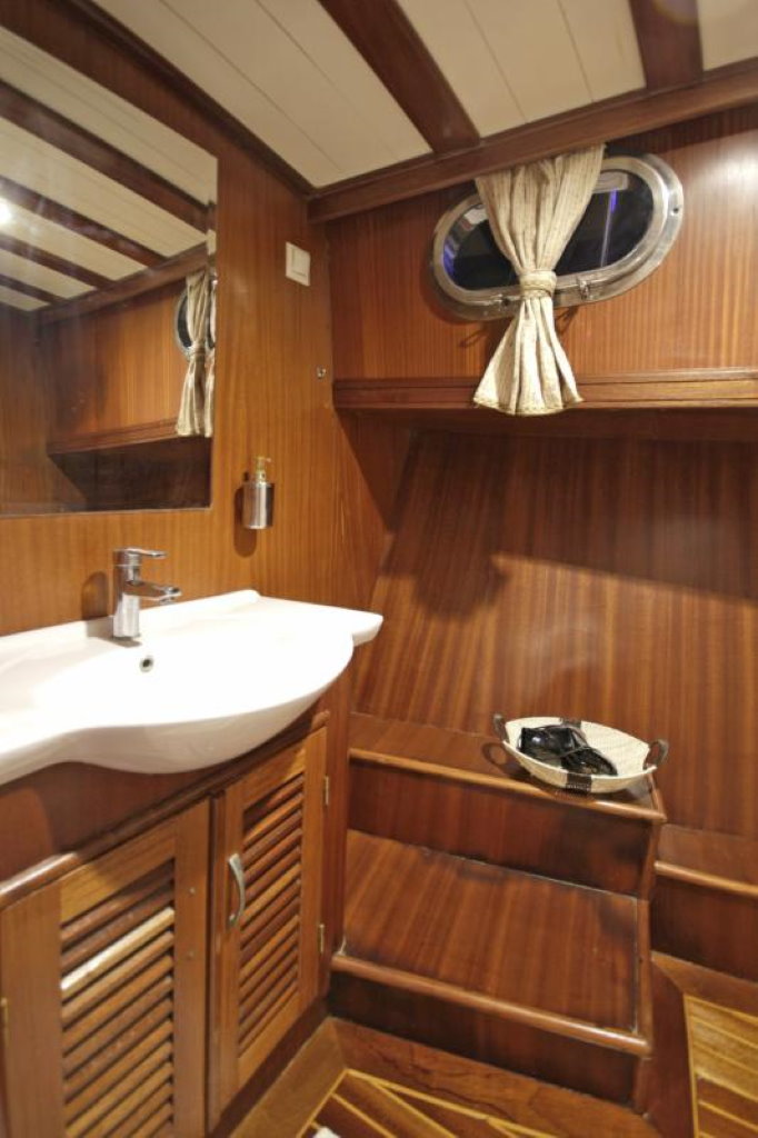5 cabin luxury gulet rent Marmaris Turkey